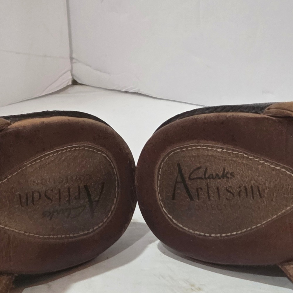 Y2K Clarks Tan Suede Buckle Block Heel Mules Clogs Western Cotcottage Granny - Picture 5 of 10